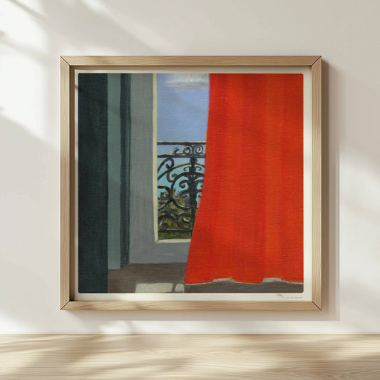 Blick durch geöffnete Tür mit orangem Vorhang auf schmiedeeisernes Balkongeländer und blauen Himmel.. Rahmen natur 30x30