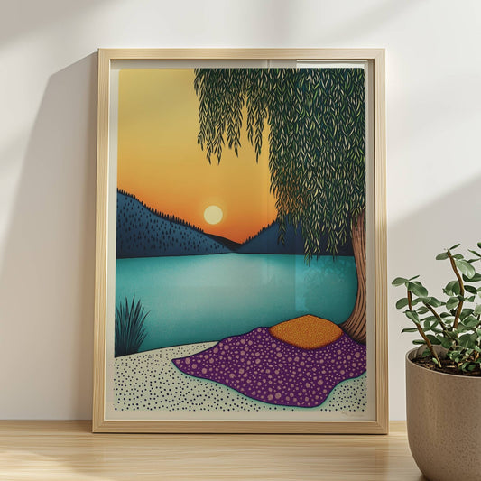 Abendliche Erholung am See mit ruhigem Wasser, warmem Licht und sanftem Himmel im Hintergrund.. Rahmen natur 30x40