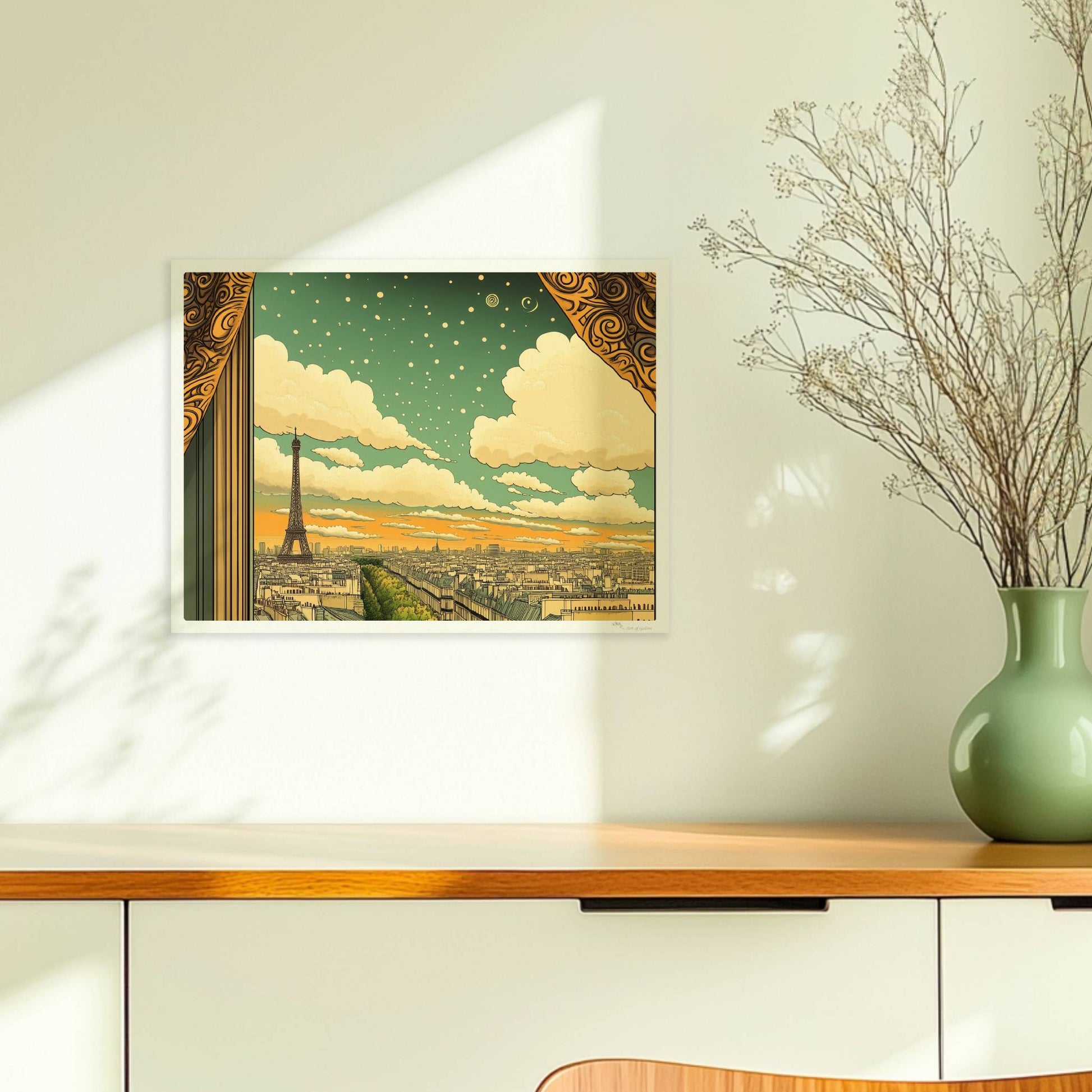 Blick aus einem kunstvoll gerahmten Fenster mit goldenen Vorhängen auf den Eiffelturm, eine Pariser Straße und einen Himmel voller Sterne und Spiralen.. Ohne Rahmen 40x30