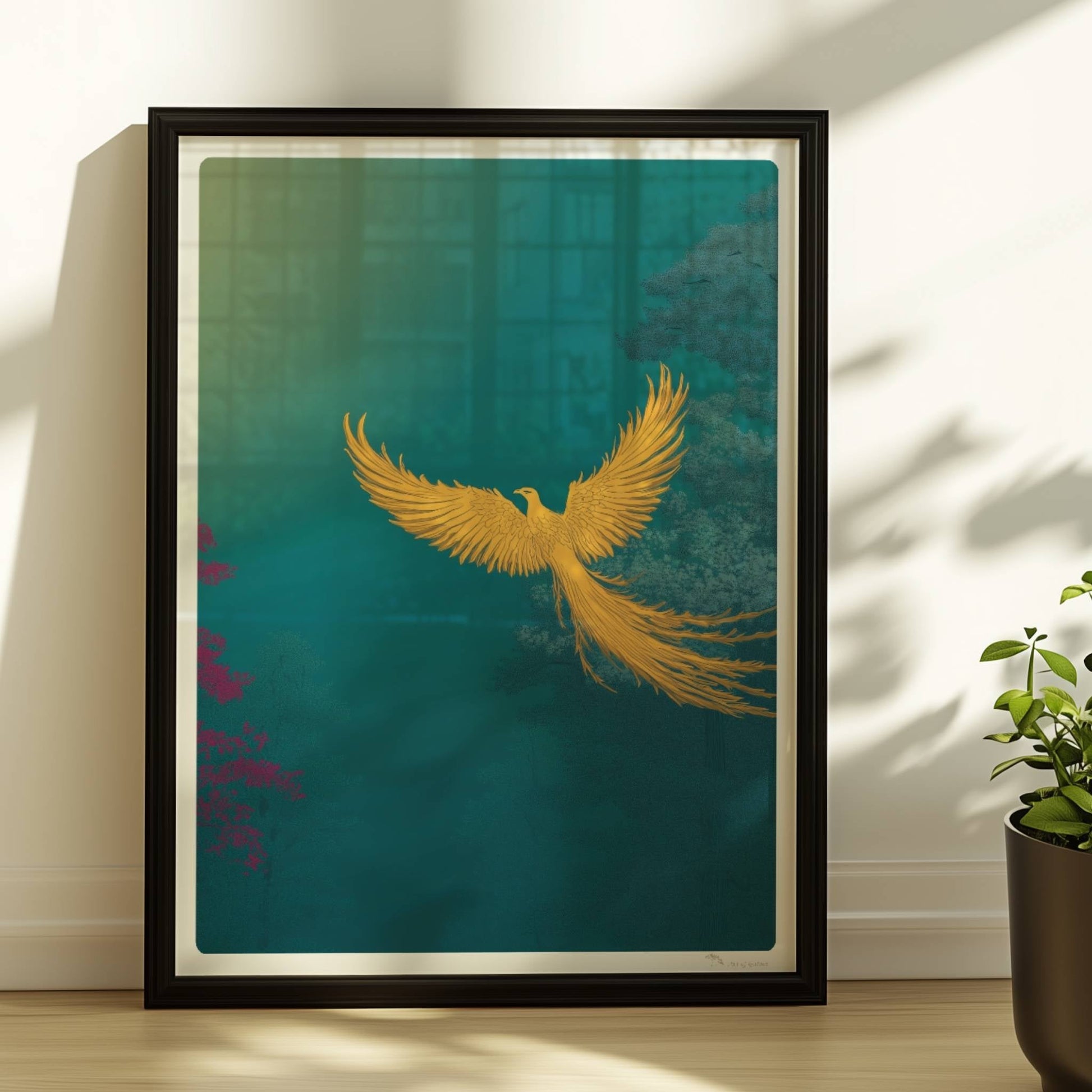 Goldener Phönix mit ausgebreiteten Flügeln, der aus dem Schatten über einen mystischen Wald fliegt, in kräftigen Türkis- und Grüntönen.. Rahmen schwarz 30x40