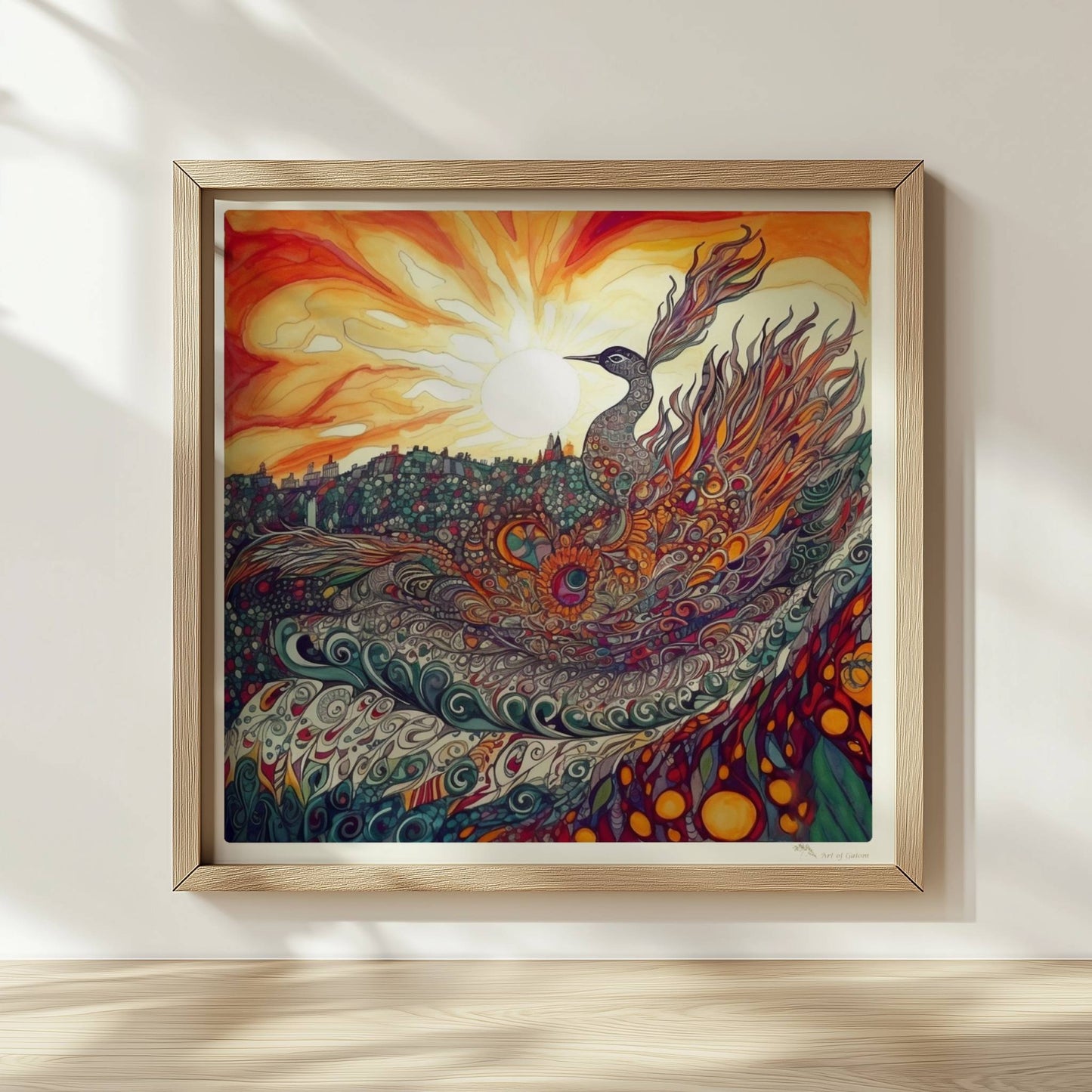 Phönix mit prachtvollen, ornamentalen Federn in leuchtenden Farben, vor einer Sonnenuntergangslandschaft im Jugendstil.. Rahmen natur 30x30
