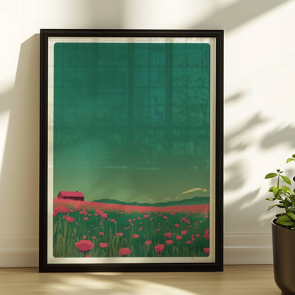 Weites Feld mit roten Mohnblumen und einsamer Scheune unter grünem Himmel – idyllische Landschaft, verträumte Stimmung.. Rahmen schwarz 30x40