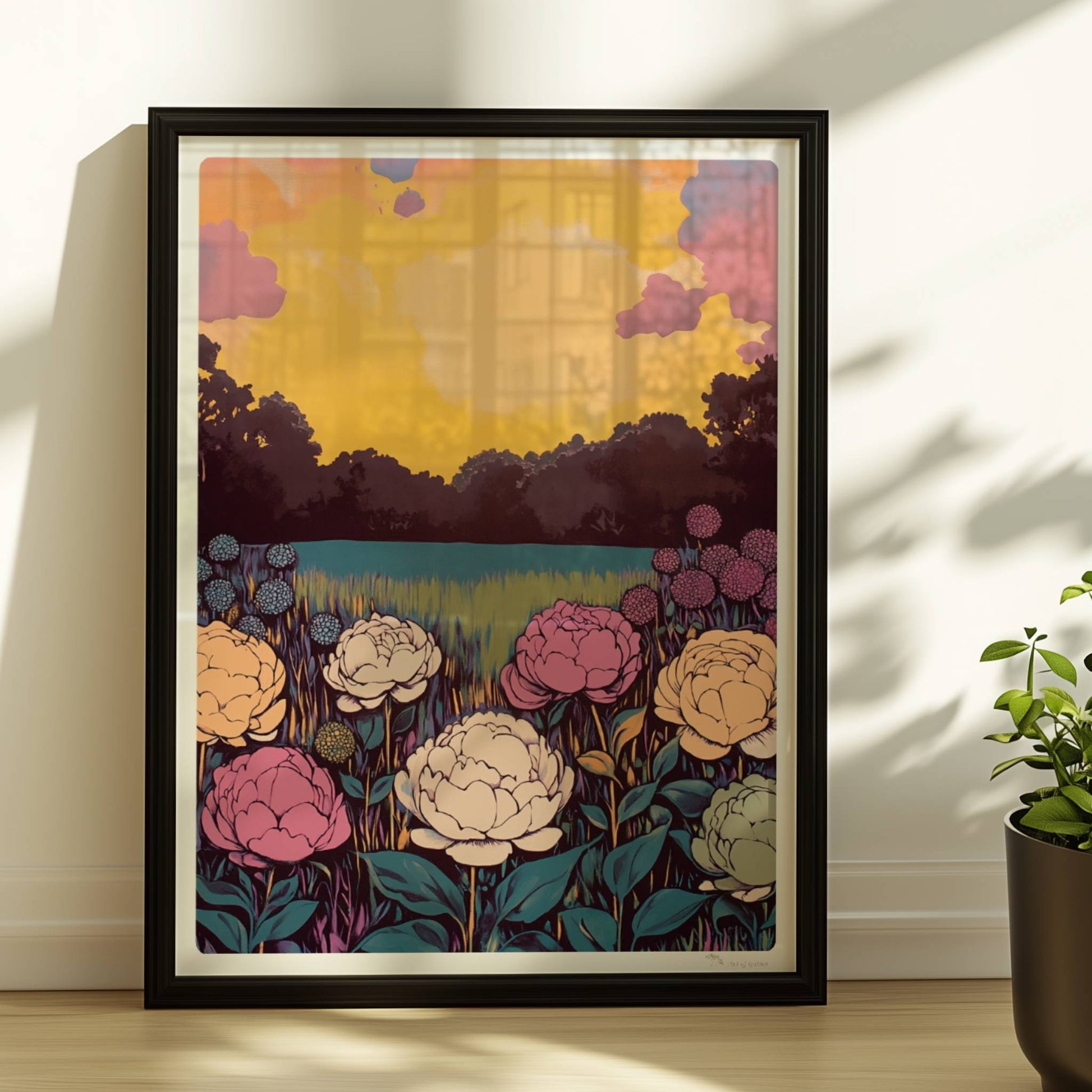 Bunte Blumenwiese mit weißen, rosa und gelben Blüten vor leuchtendem Sonnenuntergang und Wald – lebhafte Naturstimmung.. Rahmen schwarz 30x40
