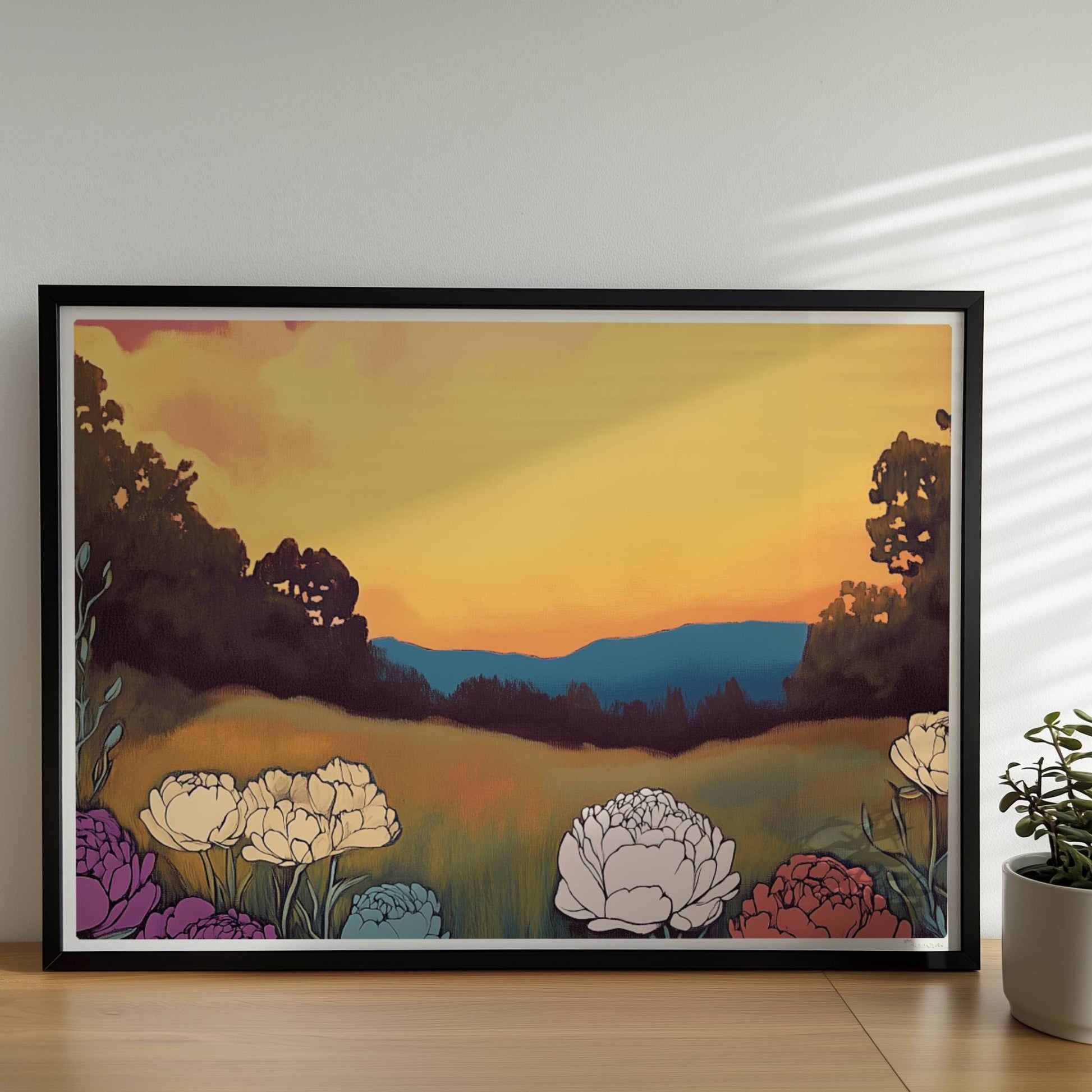 Pfingstrosen in voller Blüte vor dramatischem Sonnenuntergang mit pinkfarbenen Wolken und tiefgrünem Feld – kraftvolle Naturillustration.. Rahmen schwarz 70x50