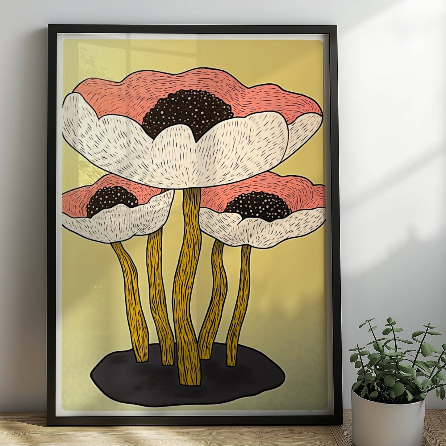 Drei große stilisierte Mohnblumen in Weiß und Rosa mit schwarzen Zentren und langen gelben Stielen vor einem weichen gelben Hintergrund – moderne Flower Arts Illustration.. Rahmen schwarz 50x70