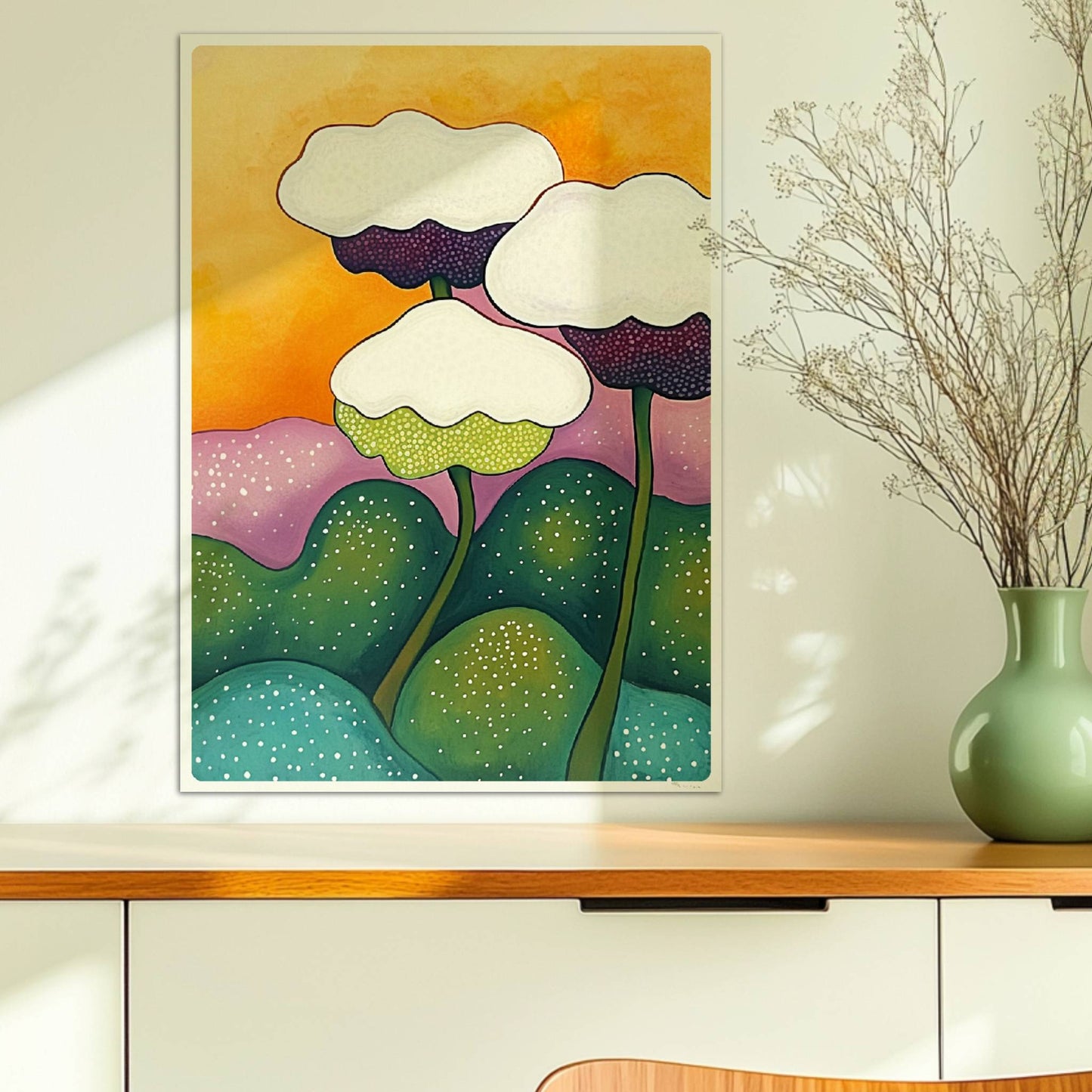Drei stilisierte weiße Blüten mit dunklen Zentren auf langen grünen Stielen, umgeben von sanft geschwungenen Hügeln in Grün und Lila vor einem orangefarbenen Sonnenuntergangshimmel – dekorative Flower Arts Illustration.. Ohne Rahmen 50x70