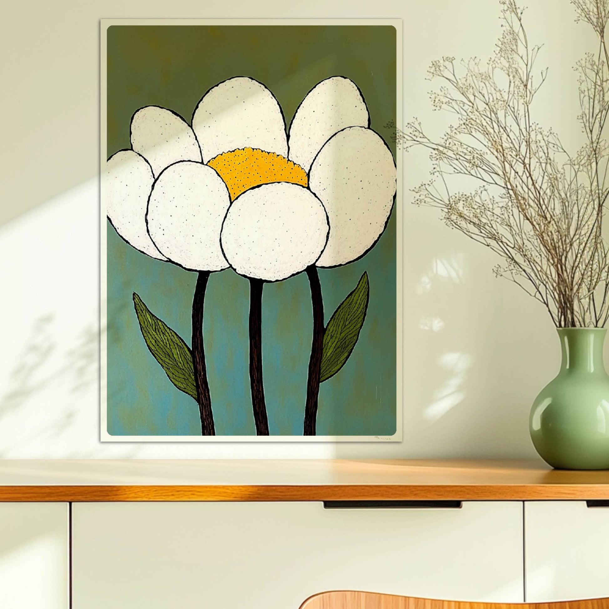 Zwei große weiße Gartenblüten mit goldgelben Zentren und dunkelgrünen Blättern auf einem schlichten grün-blauen Hintergrund – charmante botanische Kunst im Retro-Stil.. Ohne Rahmen 50x70