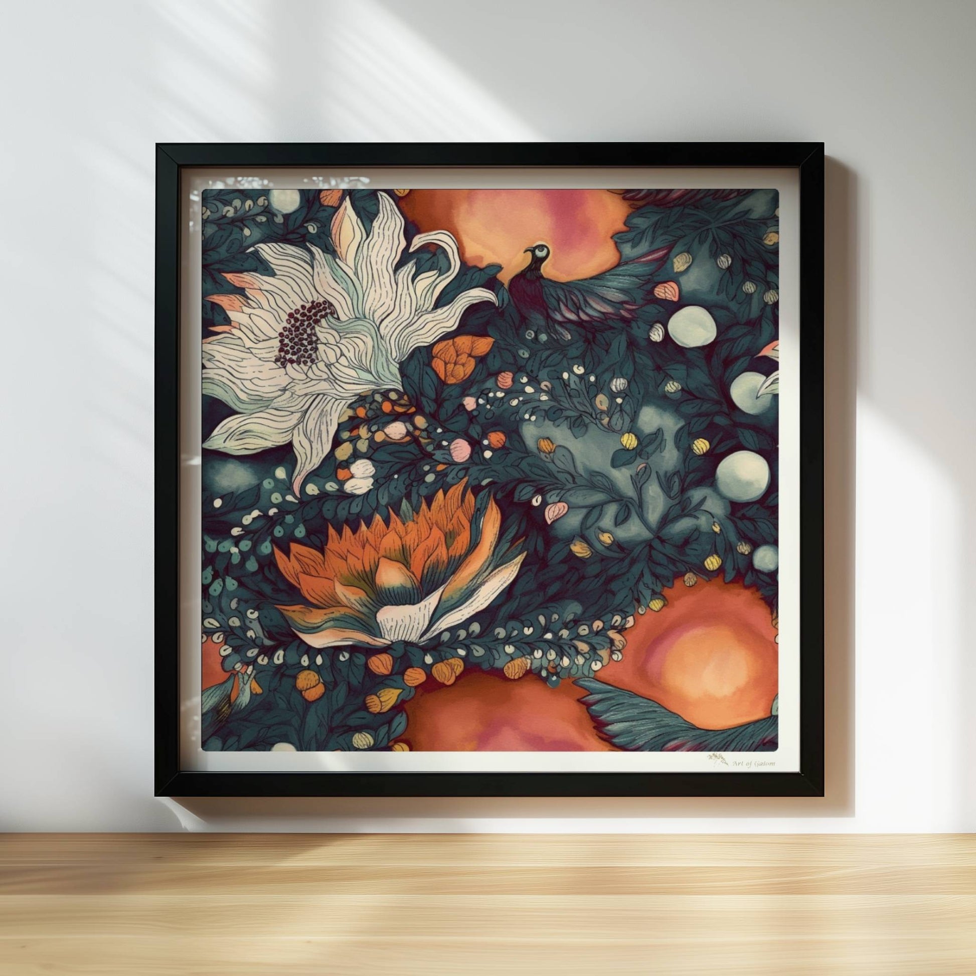 Kunstvolle abstrakte Blumenkomposition mit großen weißen und orangefarbenen Blüten, feinen Blättern und Vögeln auf einem warmen Hintergrund – hochwertige Flower Arts Illustration im quadratischen Format.. Rahmen schwarz 30x30