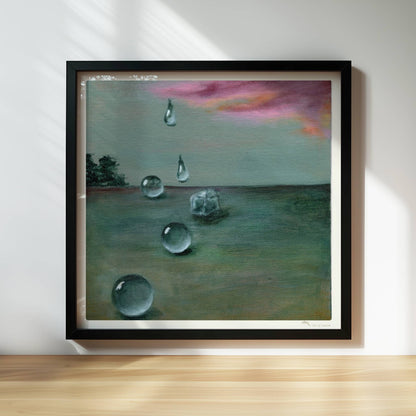 Schwebende Glastropfen vor dramatischer Wolke in Landschaft.. Rahmen schwarz 30x30