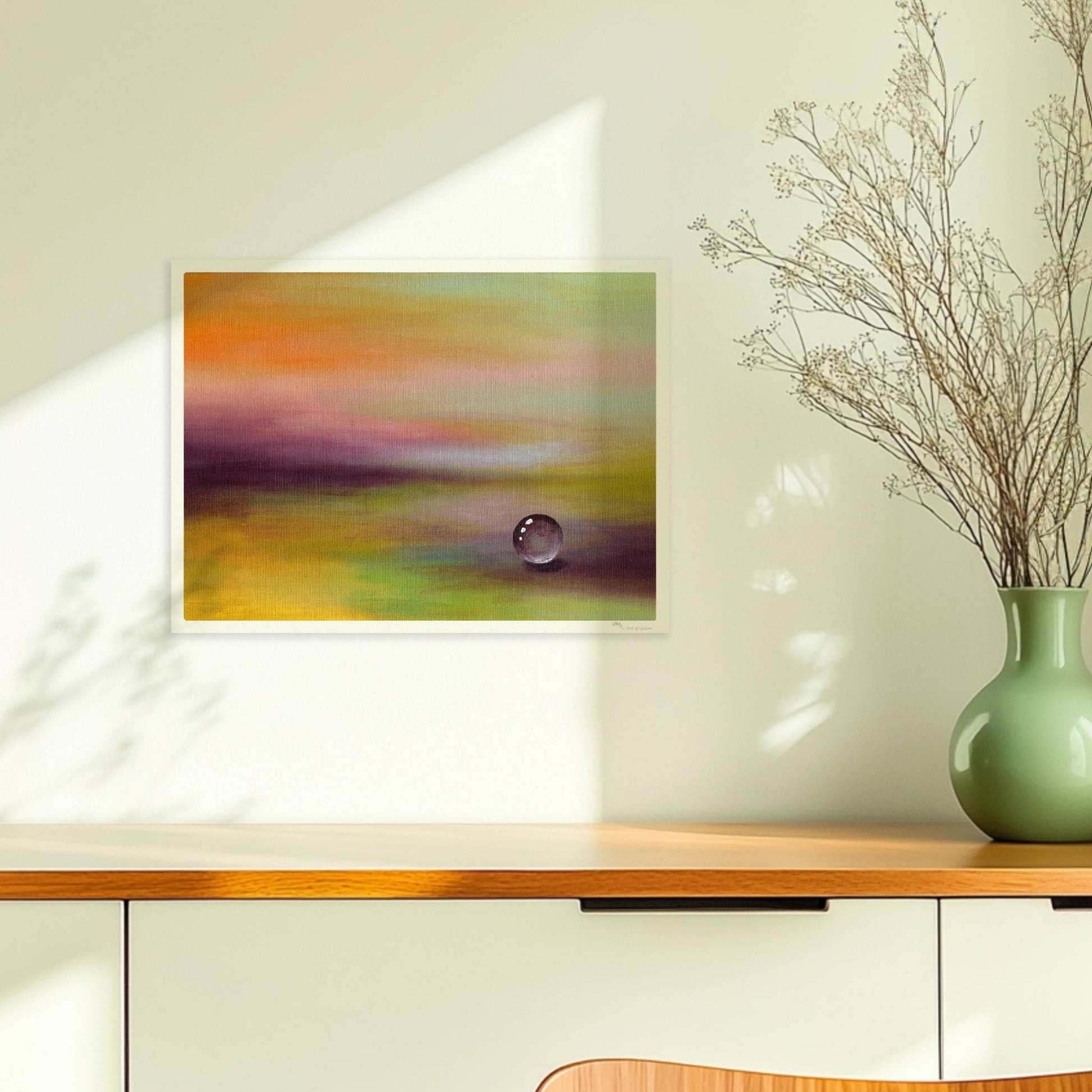 Einzelner Glastropfen in lila-gelber Traumlandschaft, beruhigend.. Ohne Rahmen 40x30