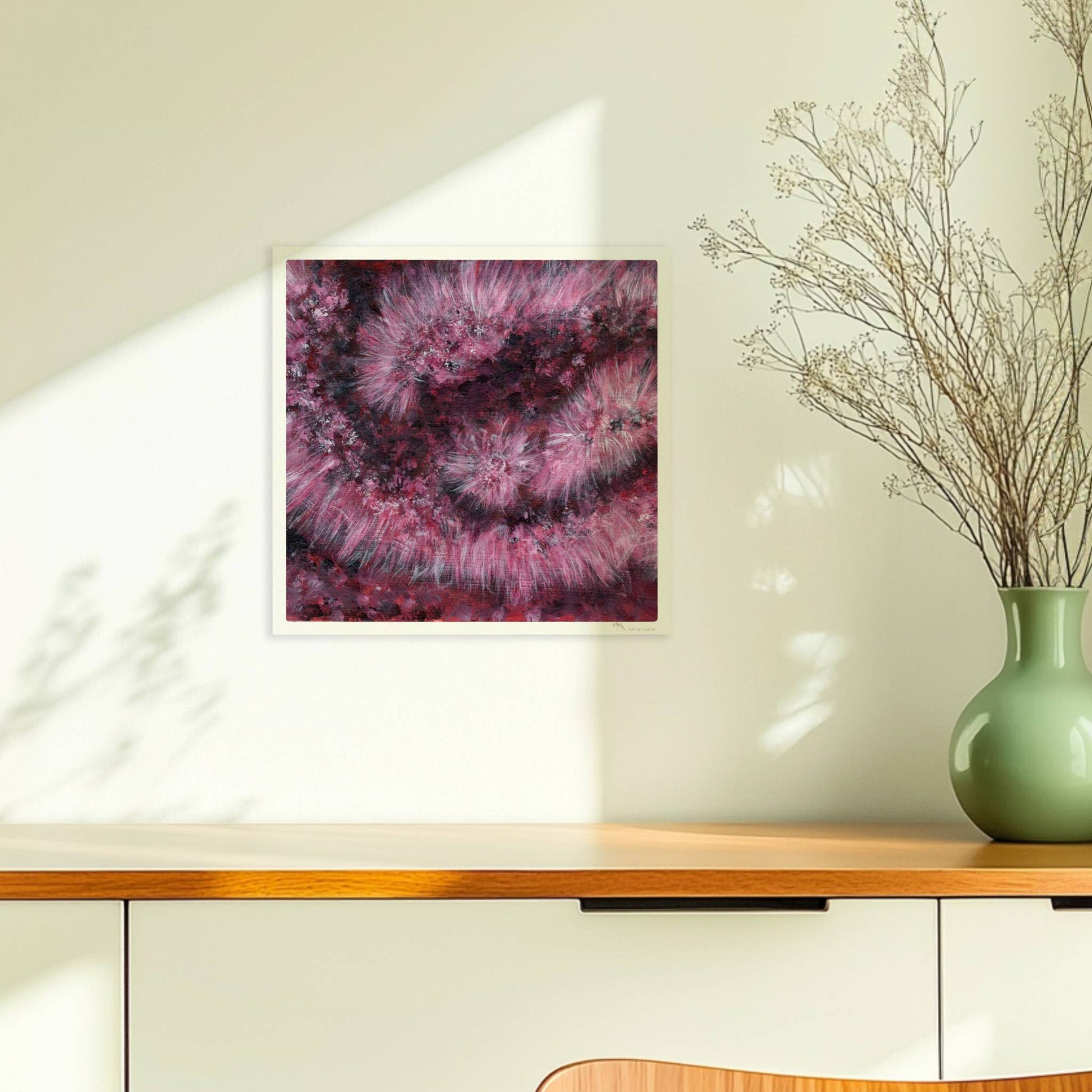 Drappierter pinker Kunstpelz mit goldenem Reißverschluss – abstrakte Struktur und Bewegung.. Ohne Rahmen 30x30