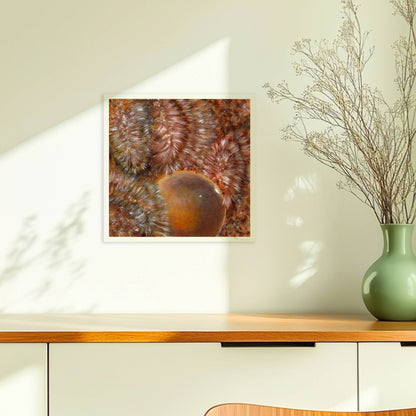 Abstrakte Darstellung von braunem Kunstfell mit dynamischer Kugelform und organischen Texturmustern.. Ohne Rahmen 30x30