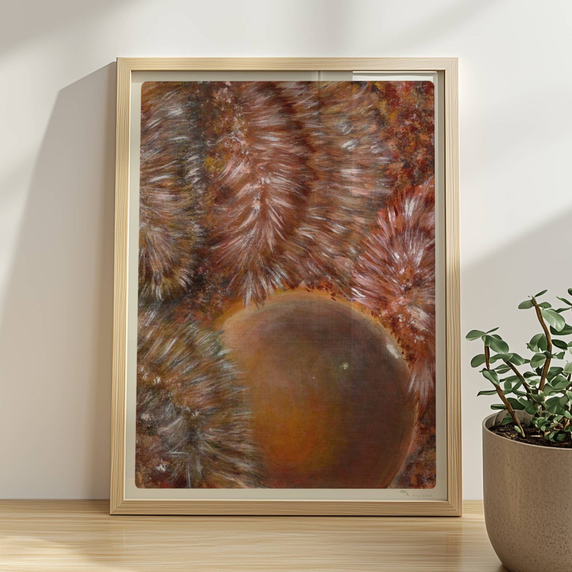 Abstrakte Darstellung von braunem Kunstfell mit dynamischer Kugelform und organischen Texturmustern.. Rahmen natur 30x40