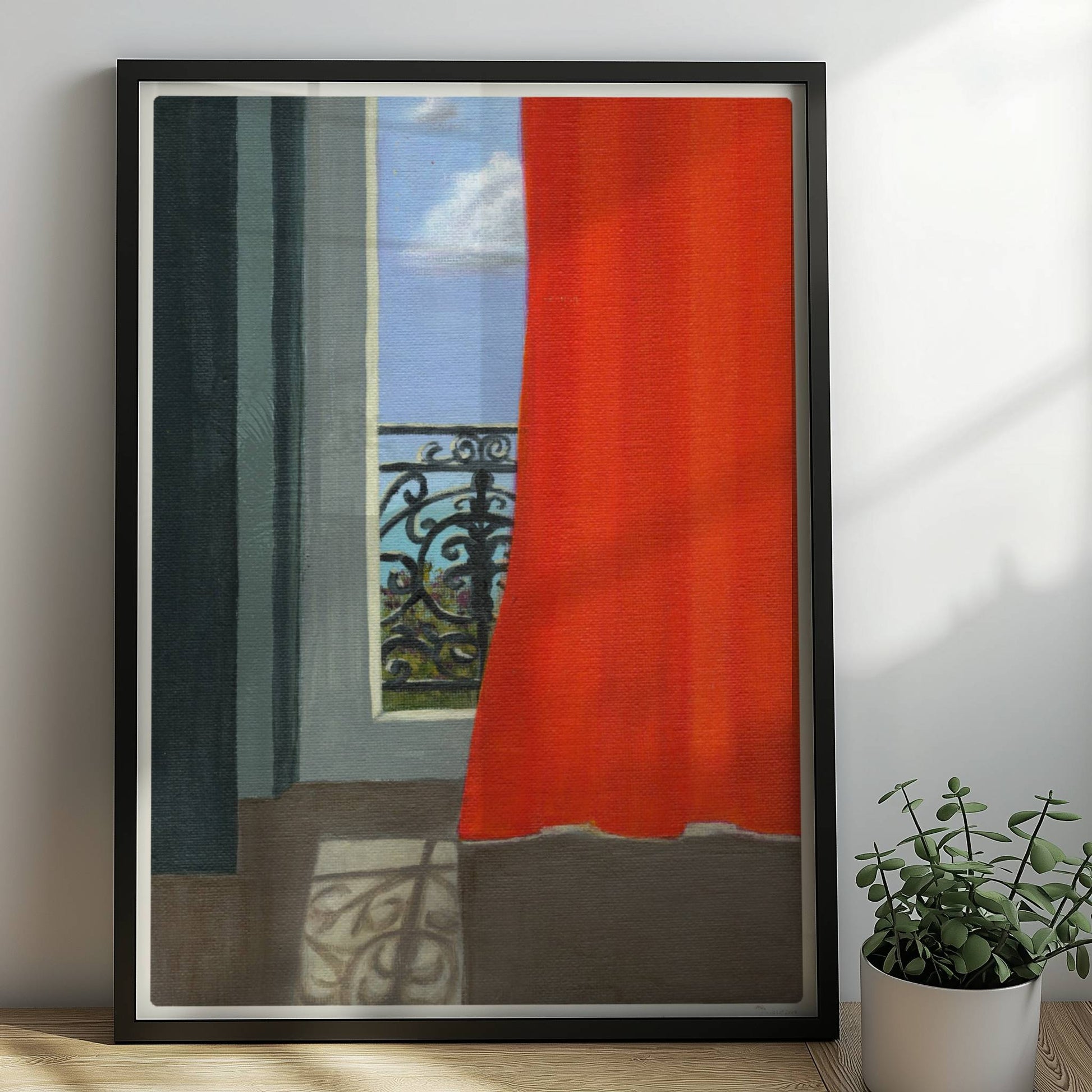 Blick durch geöffnete Tür mit orangem Vorhang auf schmiedeeisernes Balkongeländer und blauen Himmel.. Rahmen schwarz 50x70