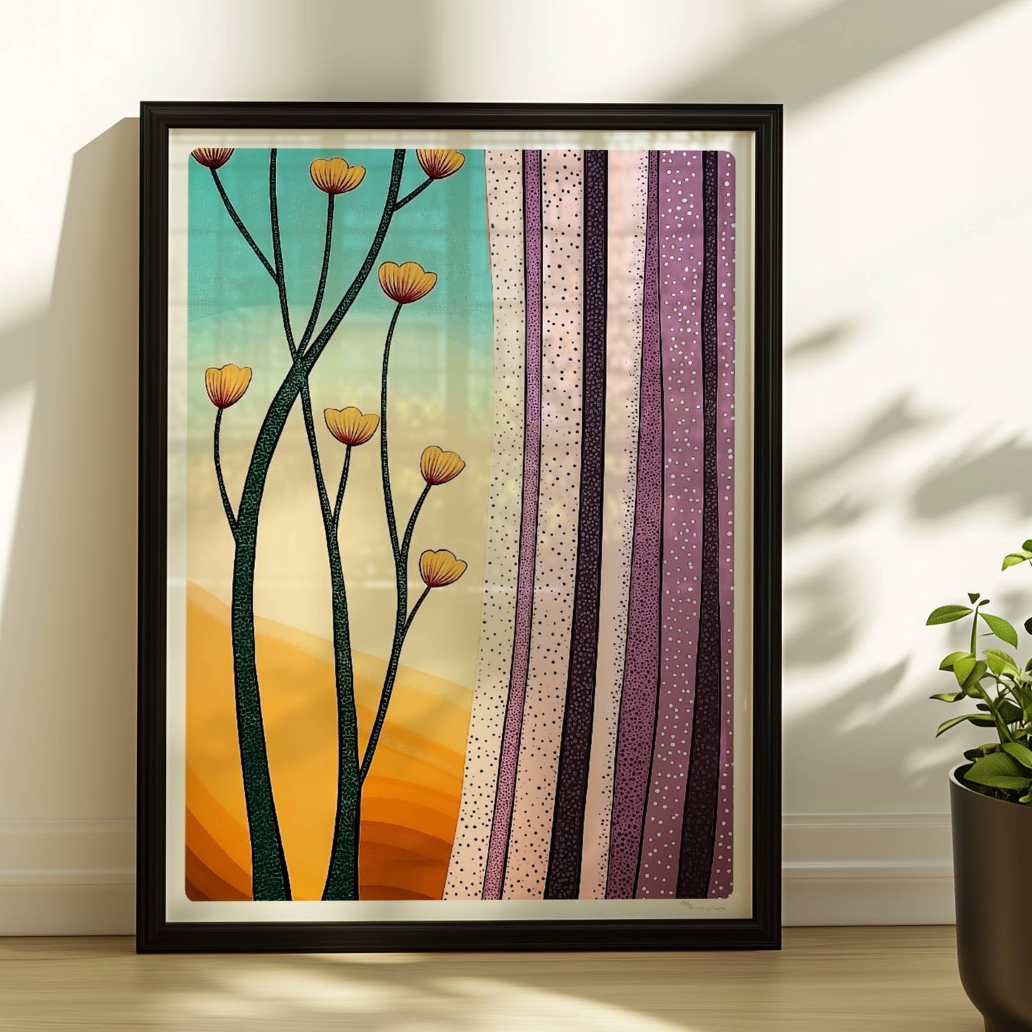 Stilisierte gelbe Blumen vor pastellfarbenem Horizont mit lilafarbenen Vorhängen, grafischer Innenraum.. Rahmen schwarz 30x40