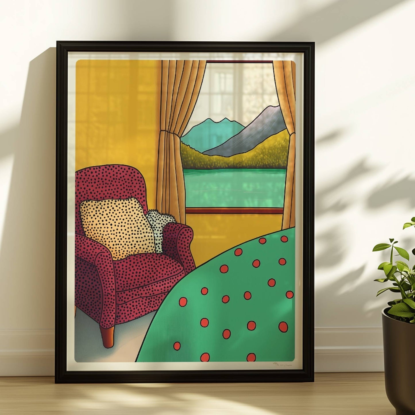 Gemütlicher roter Sessel vor einem Fenster mit Blick auf türkisen See, grüne Wälder und blaue Berge.. Rahmen schwarz 30x40