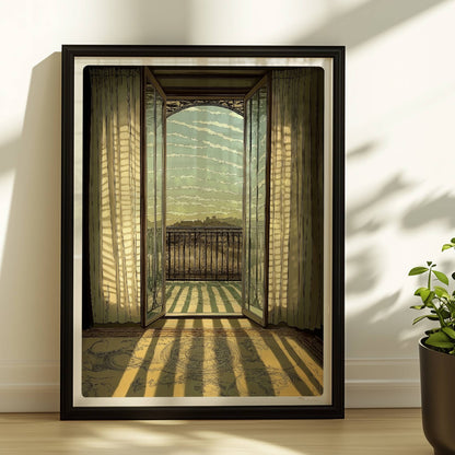 Offene Jugendstil-Balkontür mit lichtdurchfluteten Vorhängen, Sonnenstrahlen auf Teppich und eleganter Fensterblick ins Freie.. Rahmen schwarz 30x40