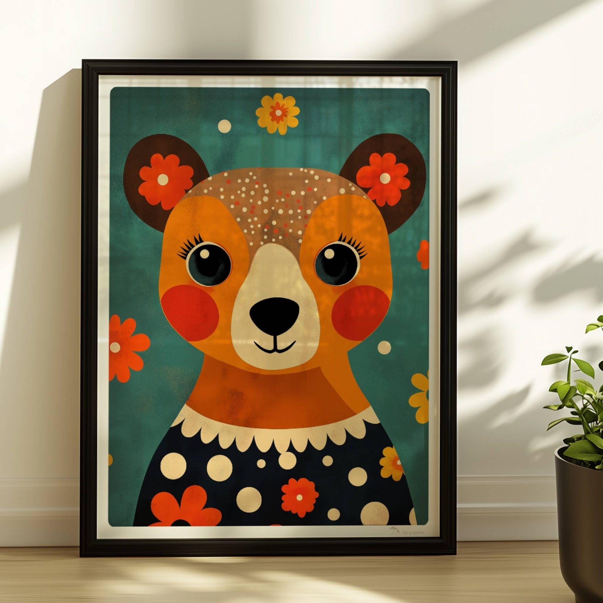 Niedlicher Bär im Retro-Blumenmuster, verspieltes Tierportrait mit großen Augen und bunten Details.. Rahmen schwarz 30x40