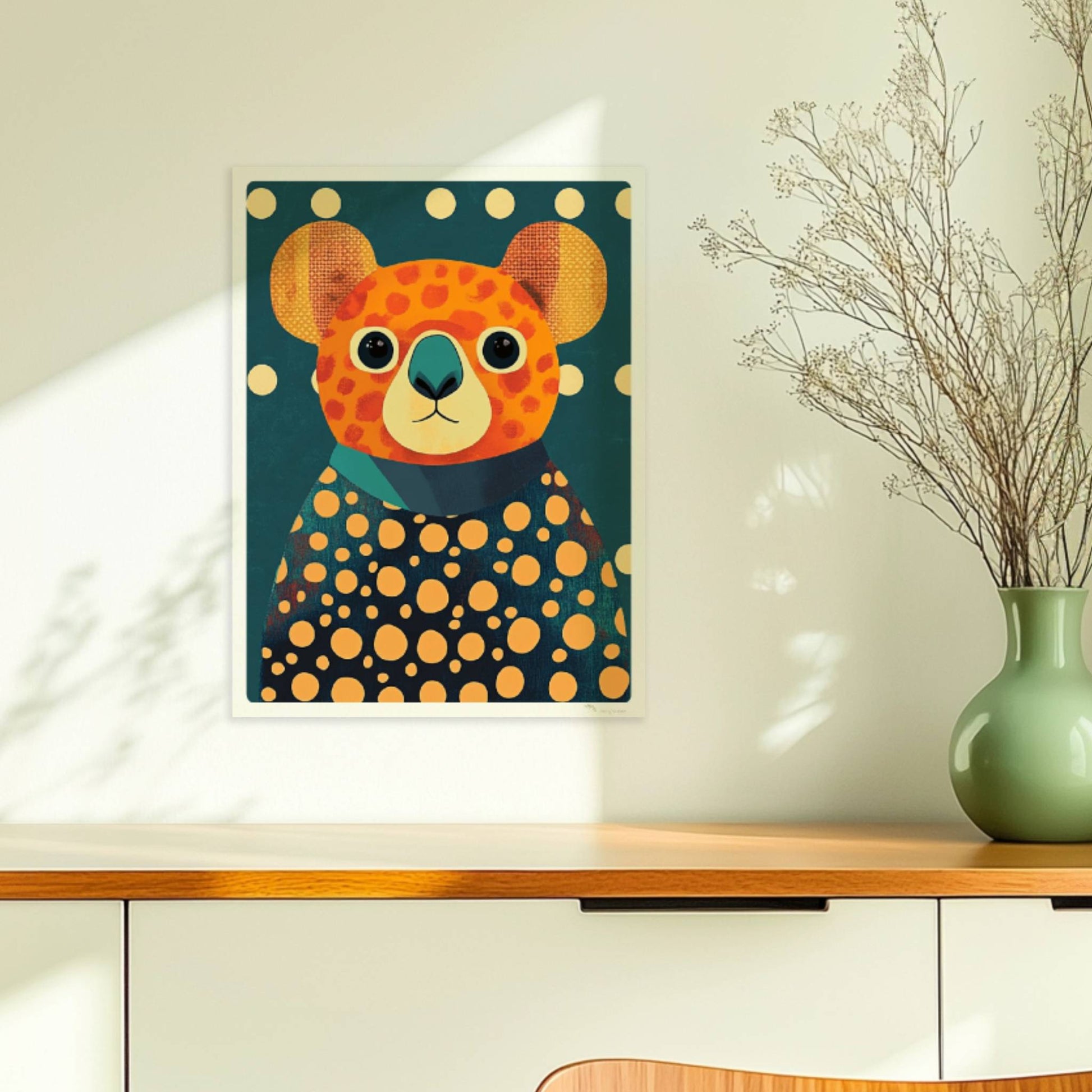 Bunter Koala mit großen Augen und auffälligem Punkte-Muster auf dunklem Hintergrund, moderne Tierillustration.. Ohne Rahmen 30x40