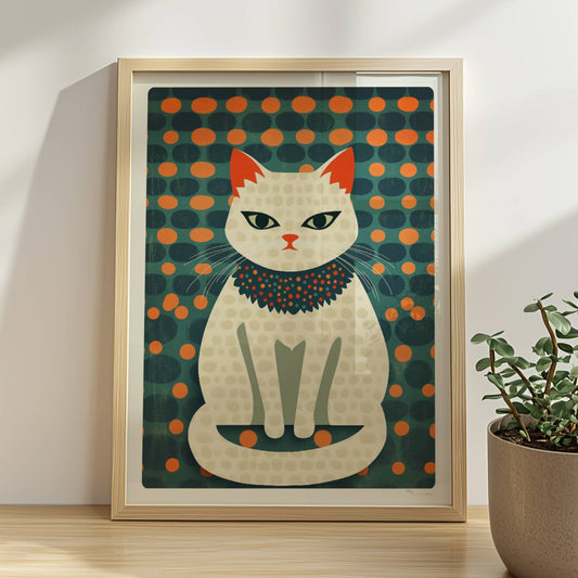 Fashionista-Katze mit Halsschmuck – stilvolle Katzenkunst.. Rahmen natur 30x40