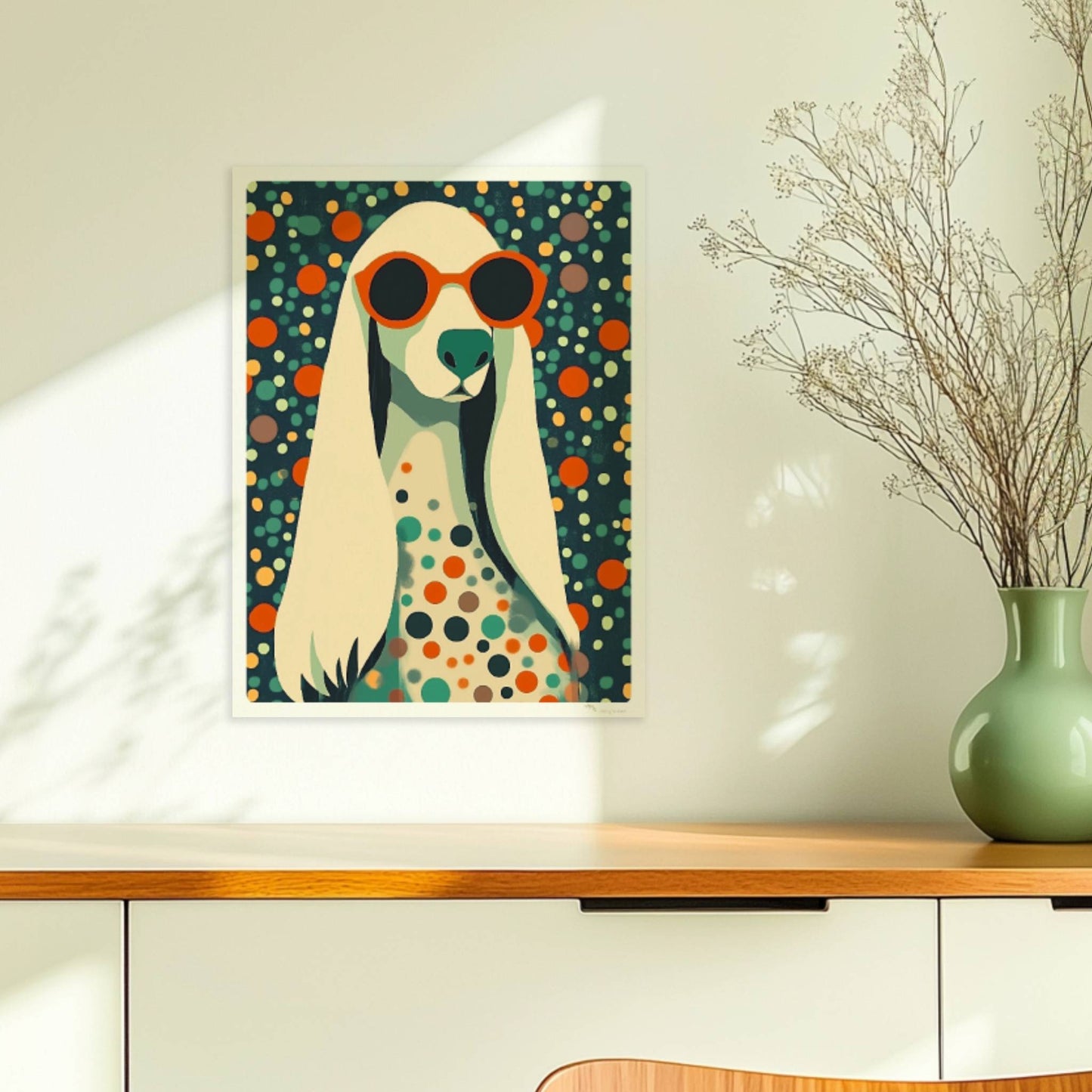 Langhaariger Hund mit Sonnenbrille und buntem Punktmuster, stilvolle Hundeillustration.. Ohne Rahmen 30x40
