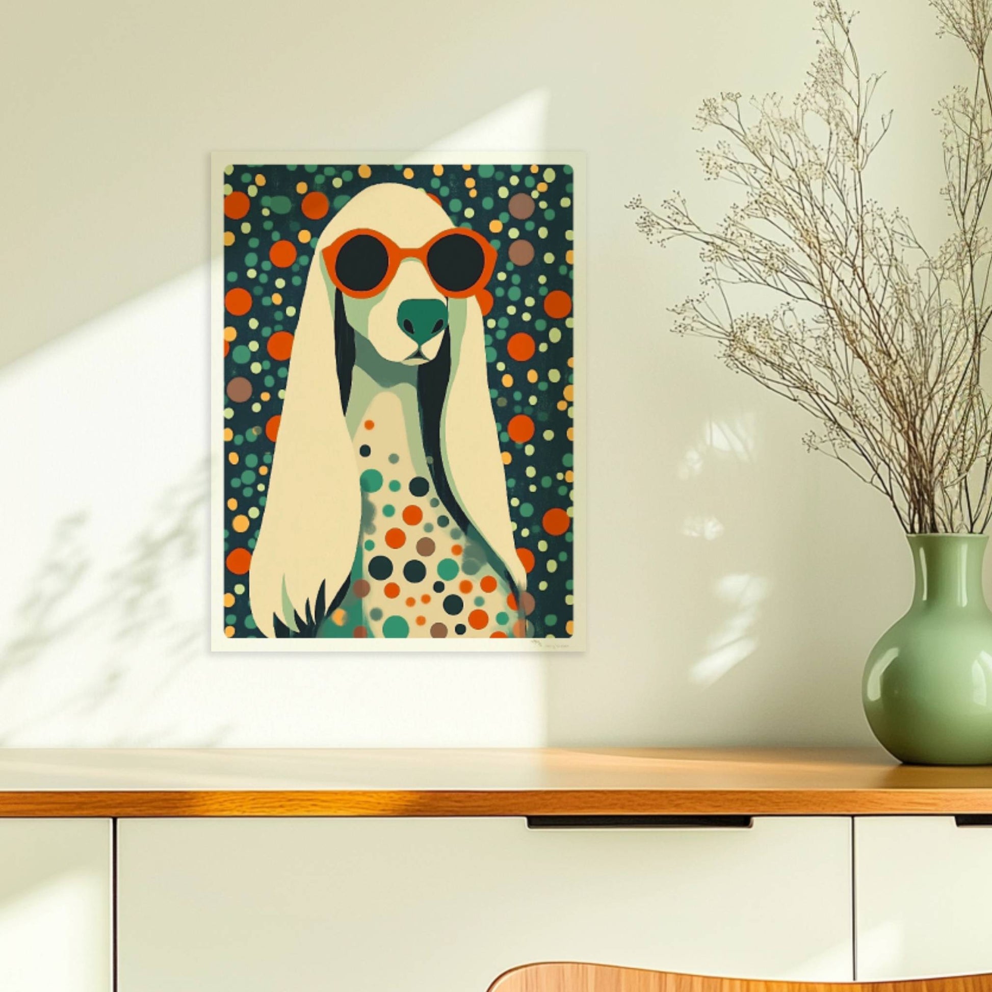 Langhaariger Hund mit Sonnenbrille und buntem Punktmuster, stilvolle Hundeillustration.. Ohne Rahmen 30x40