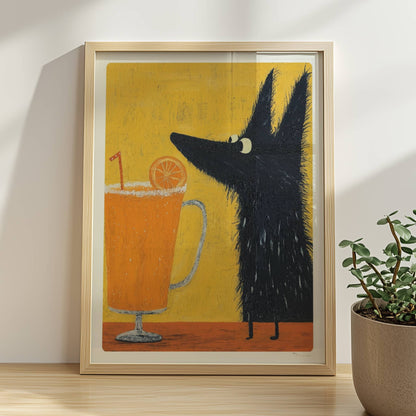 Schwarzer Hund mit Orangen-Saftgetränk. Rahmen natur 30x40