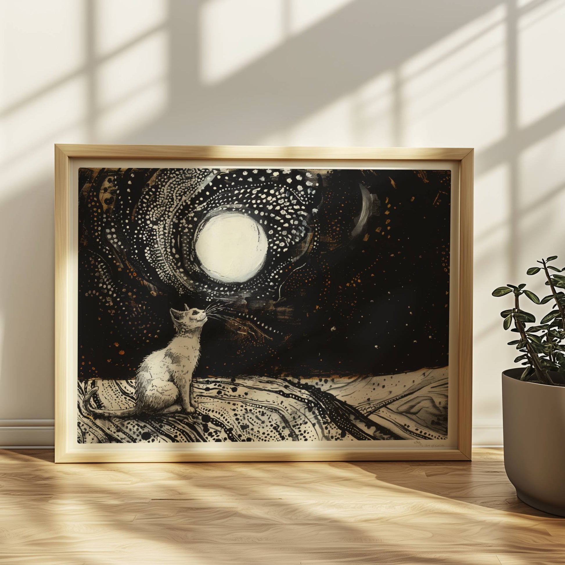 Schwarze Katze mit goldenen Augen und Regentropfen. Rahmen natur 40x30