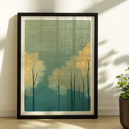 Waldmotiv mit zarten gelben Baumkronen im Nebel.. Rahmen schwarz 30x40