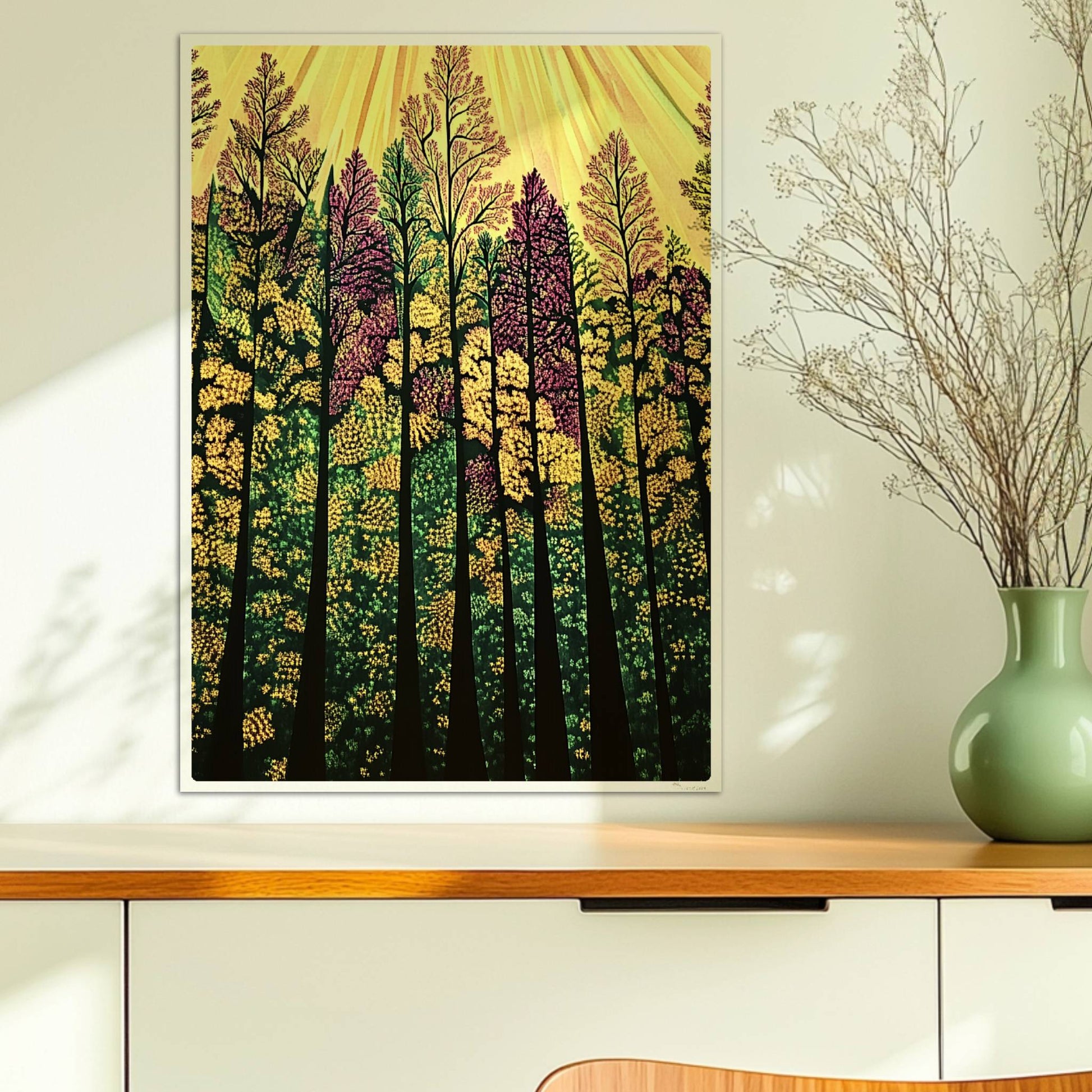 Dunkler Nadelwald mit Nebelschwaden und geheimnisvoller Stimmung im Morgengrauen.. Ohne Rahmen 50x70