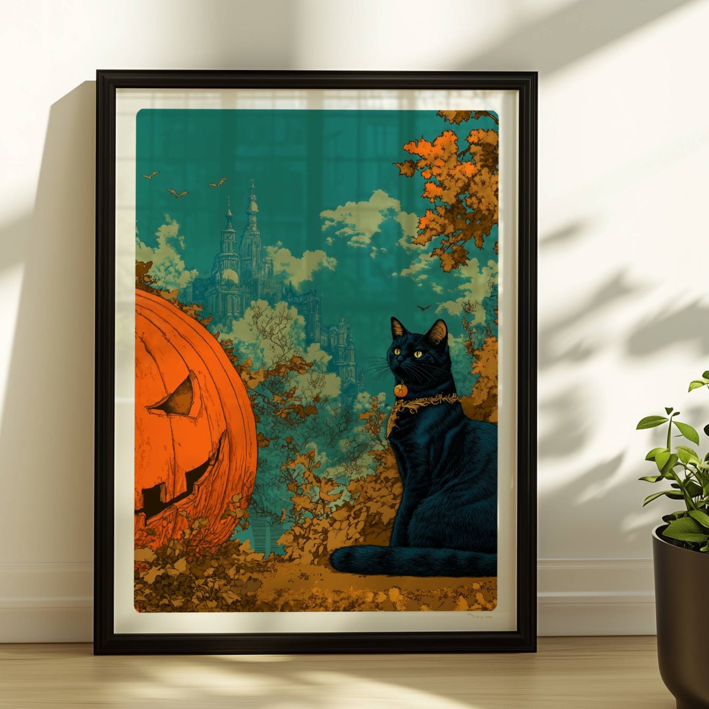 Schwarze Katze sitzt neben geschnitztem Kürbis mit leuchtendem Gesicht im fantasievollen Wald.. Rahmen schwarz 30x40