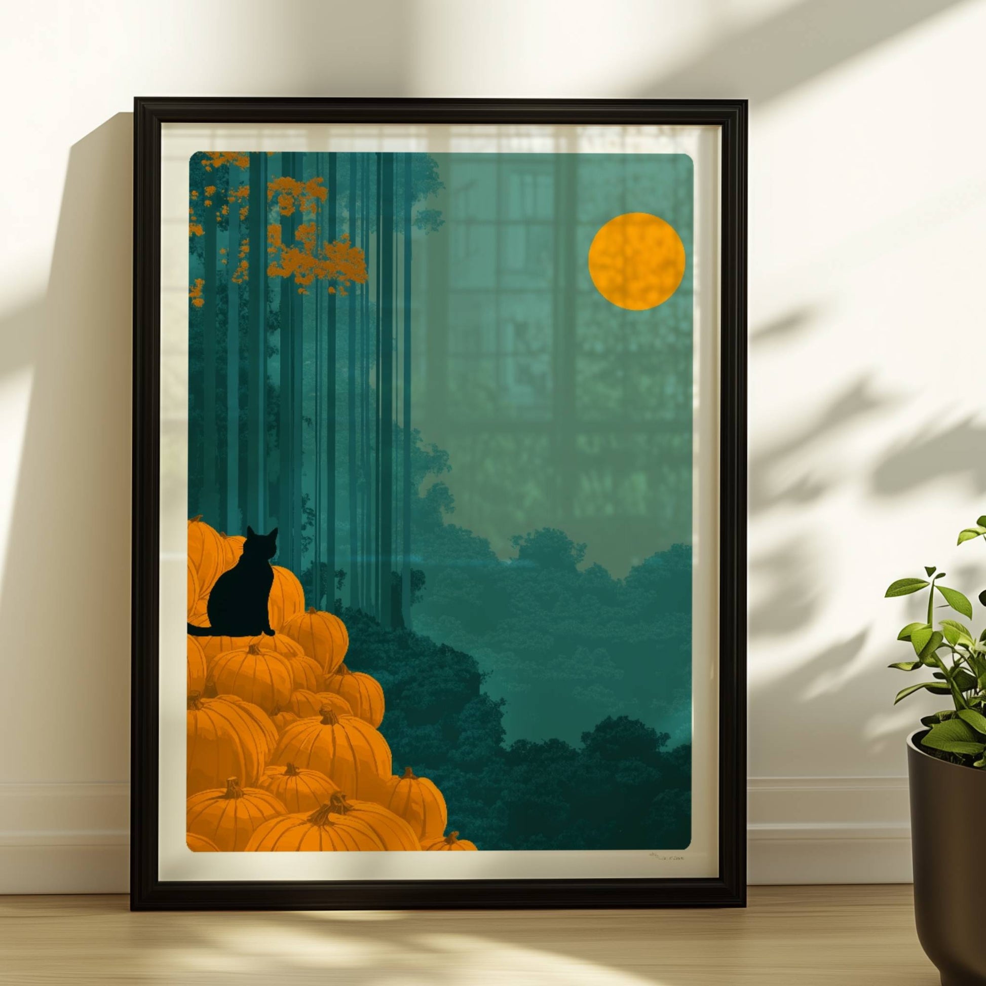Schwarze Katze sitzt auf einem Kürbisberg im Wald unter einem gelb leuchtenden Mond.. Rahmen schwarz 30x40