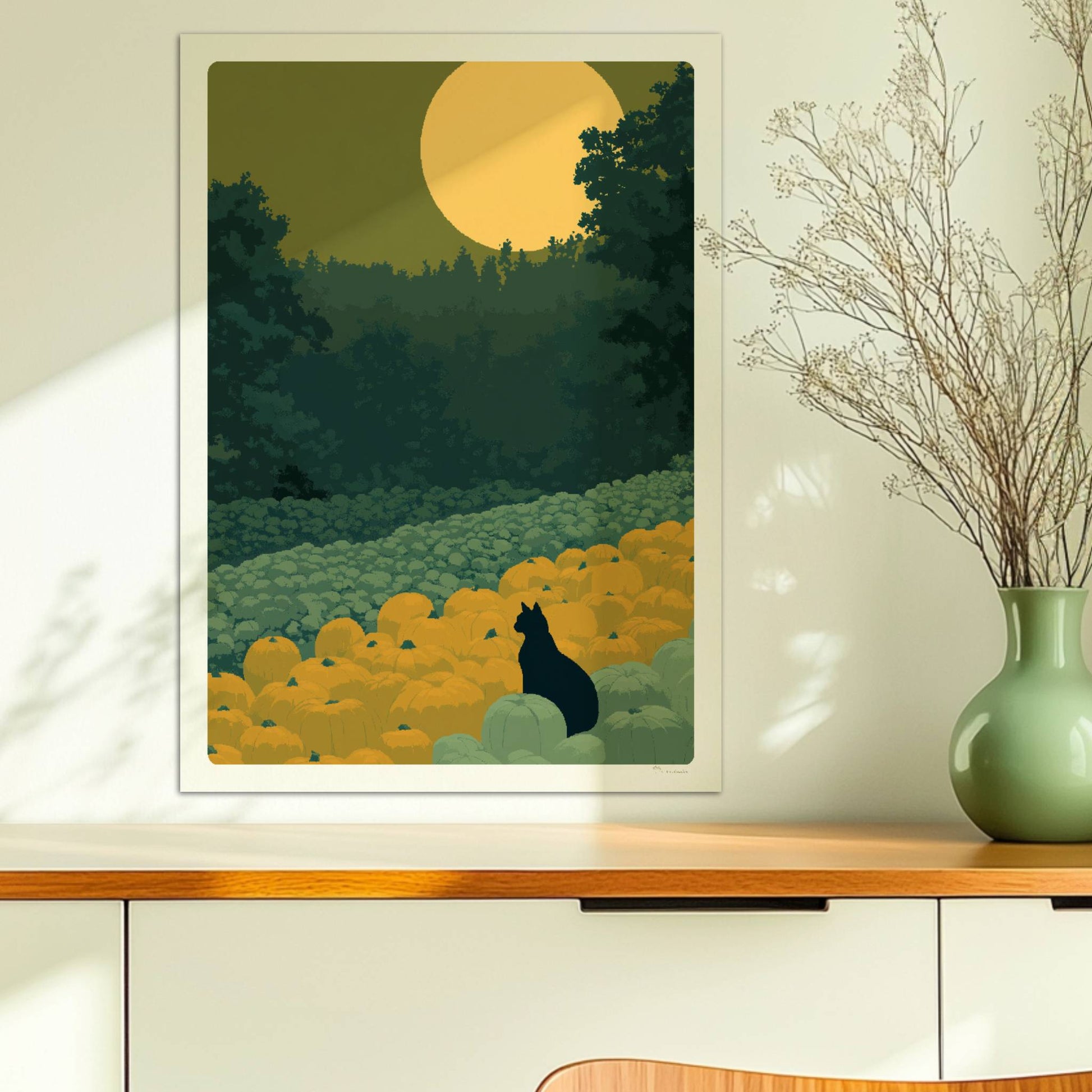 Schwarze Katze wandert durch einen Weg aus Kürbissen bei aufgehendem Mond – mystische Waldszene.. Ohne Rahmen 50x70