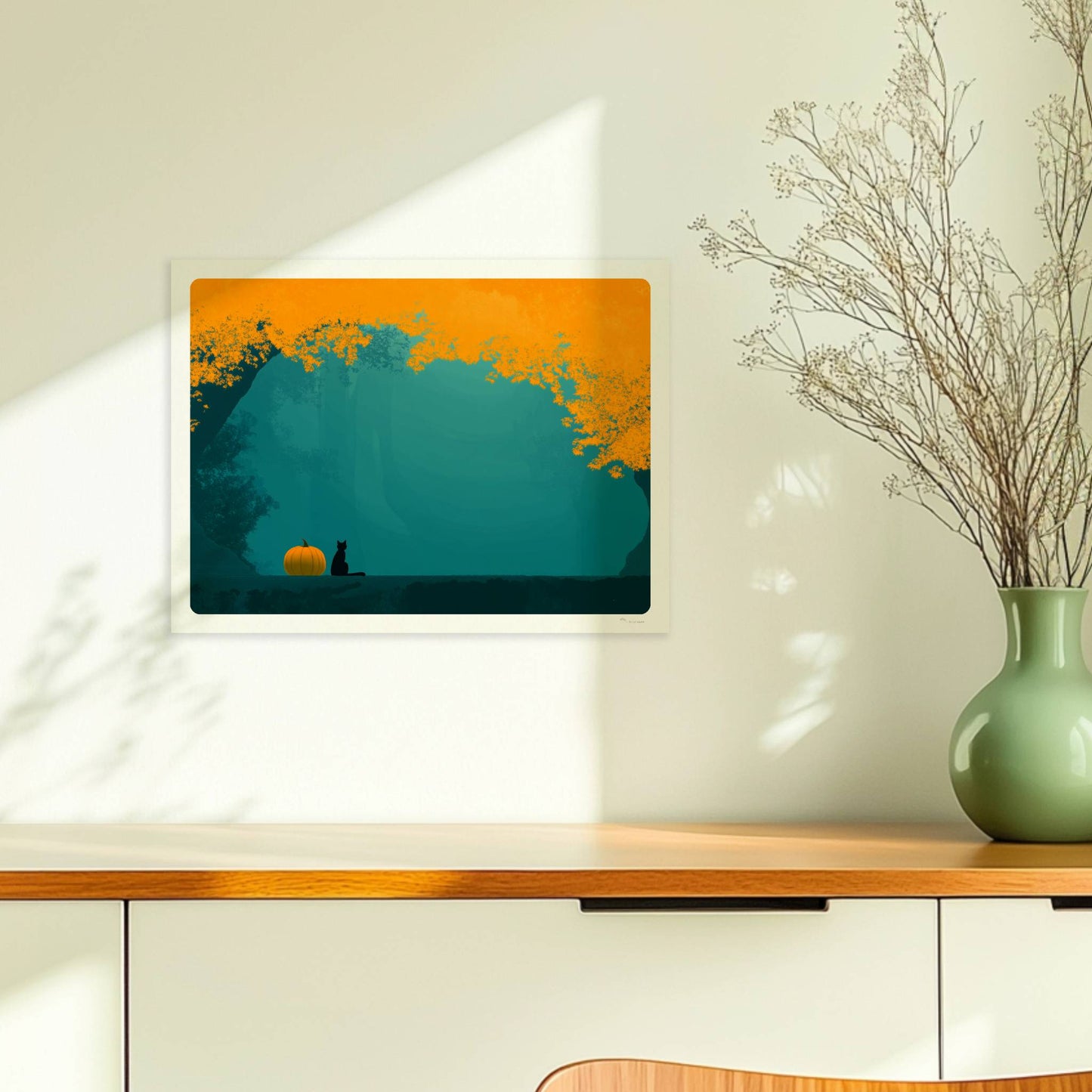Kleiner Kürbis am Waldrand mit kräftigem Farbspiel aus Orange und Türkis in herbstlicher Stimmung.. Ohne Rahmen 40x30